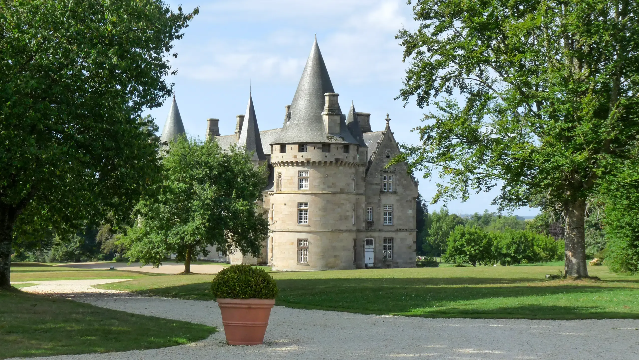 Visitez le Parc du Château de Bonnefontaine, en Ille-et-Vilaine, avec le Pass Patrimoine. ©GO69 GO69, CC BY 4.0