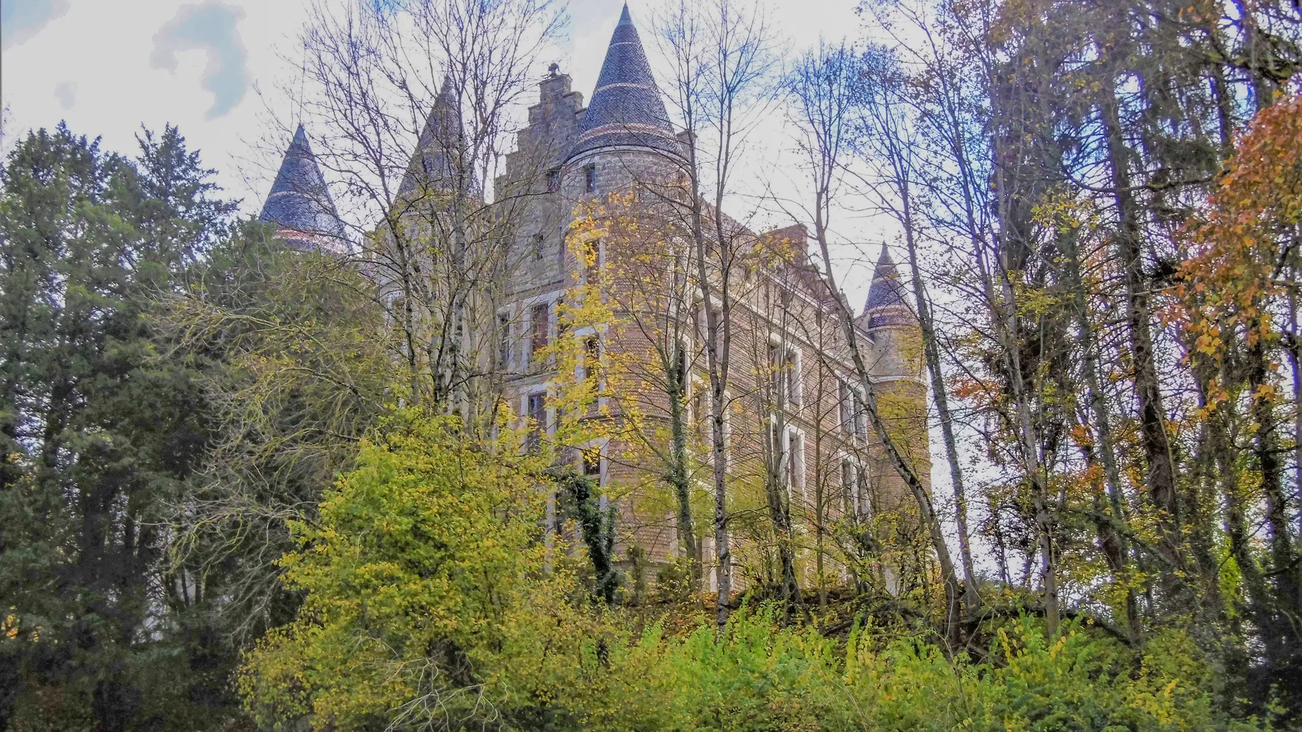 Visitez le Château de Pupetières, à Châbons, dans l'Isère, avec le Pass Patrimoine. ©Jean-Paul Corlin, CC BY-SA 4.0