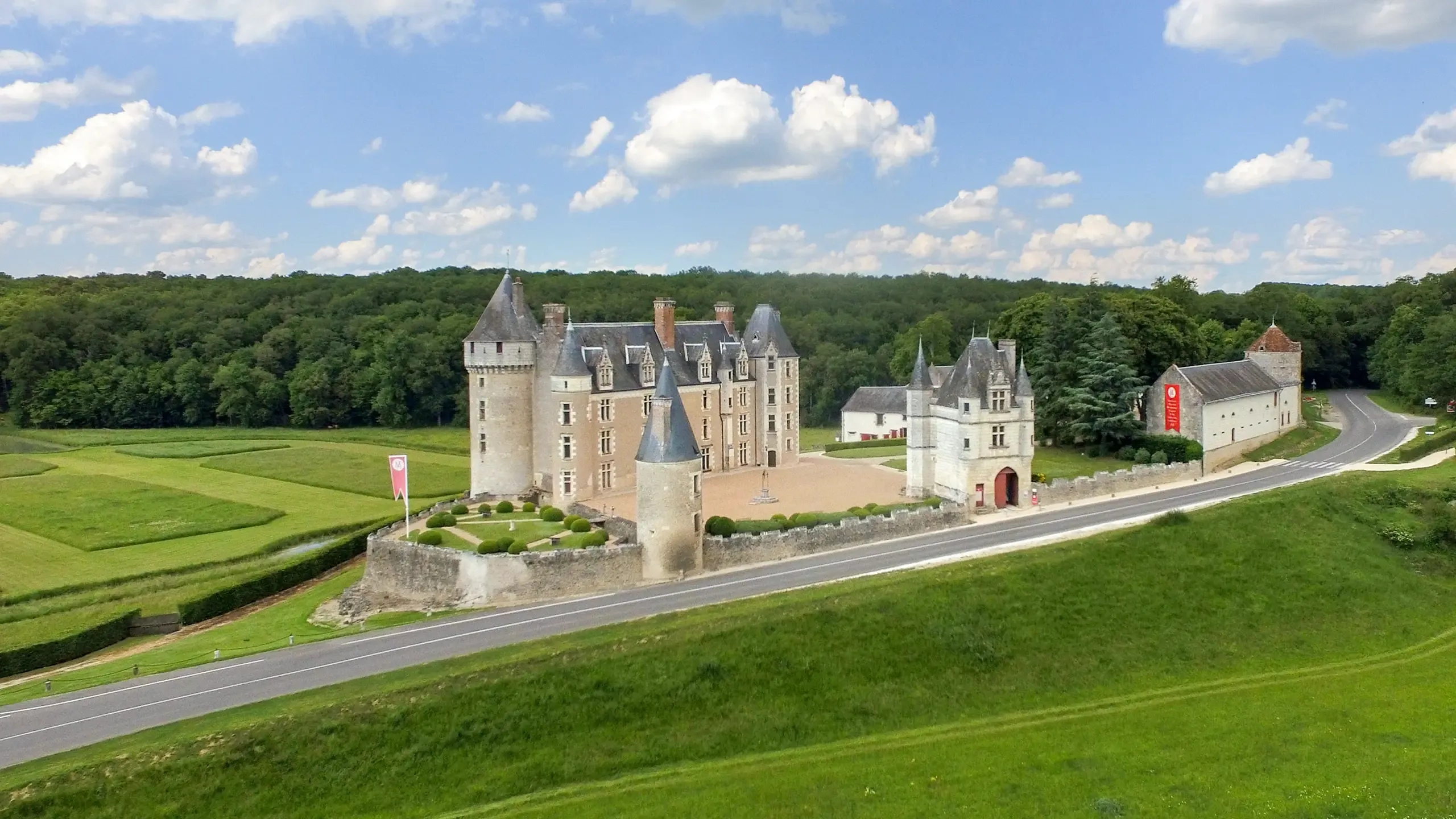 Château de Montpoupon en Indre-et-Loire à visiter avec le Pass Patrimoine © Quentin de Lovencourt
