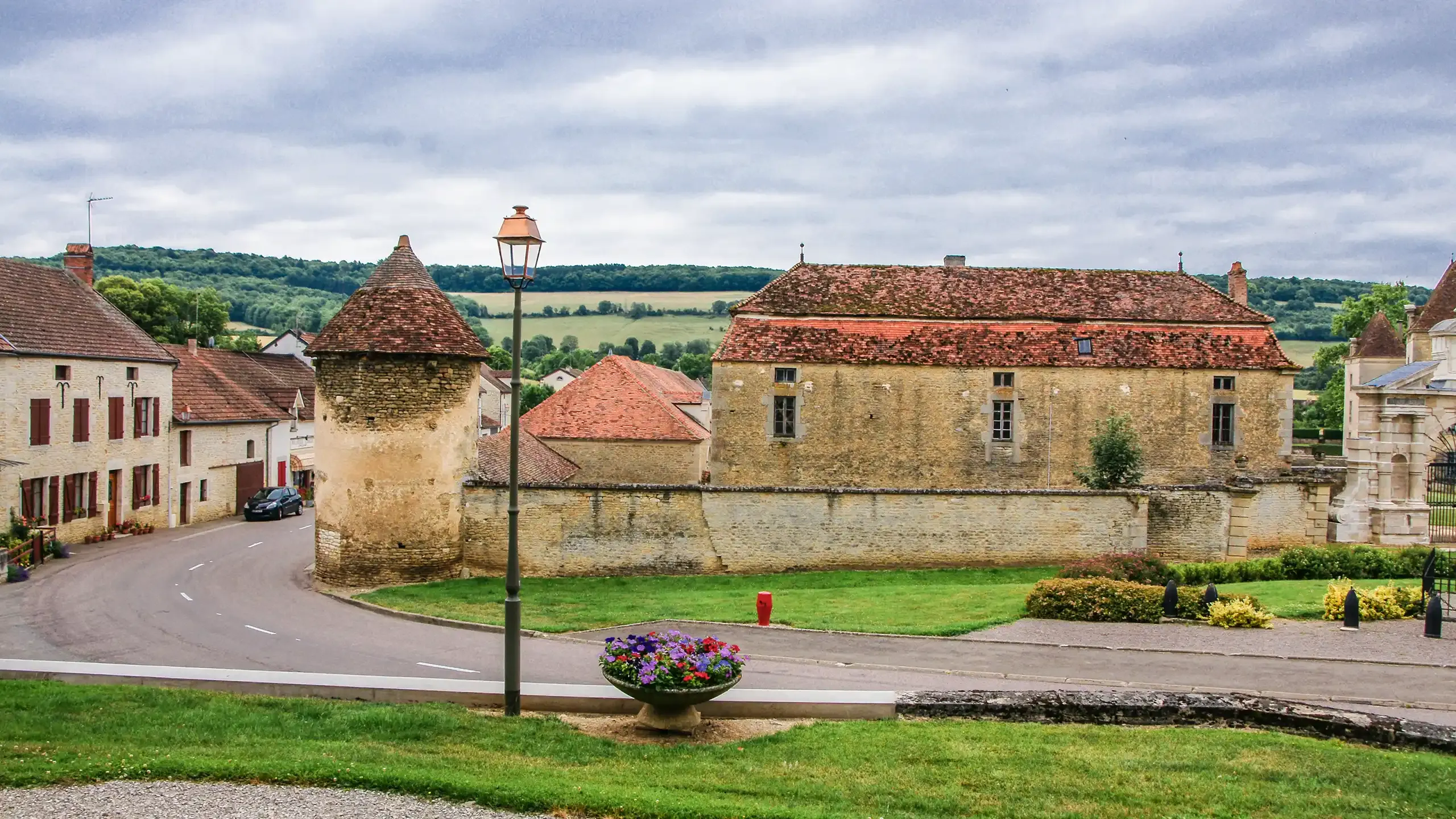 Château de Commarin à visiter en Côte-d'Or avec le Pass Patrimoine © Nick - Domaine public CC0
