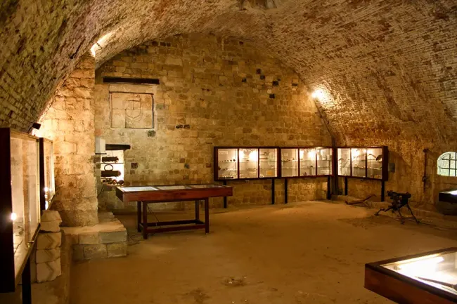 Casemate, aujourd'hui musée, du bastion de l'Alouette au château fort de Guise