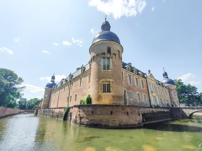 Château de Pierre-de-Bresse © Ecomusée de la Bresse 