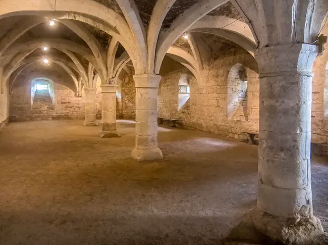 Cellier du Château de Germolles © Matthieu Pinette