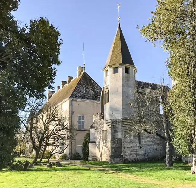 Chapelles du Château de Germolles vue extérieure © Matthieu Pinette