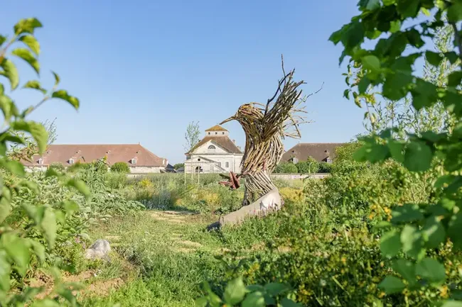 Jardin dans le Cercle immense de la Saline royale d'Arc-et-Senans © AGLC