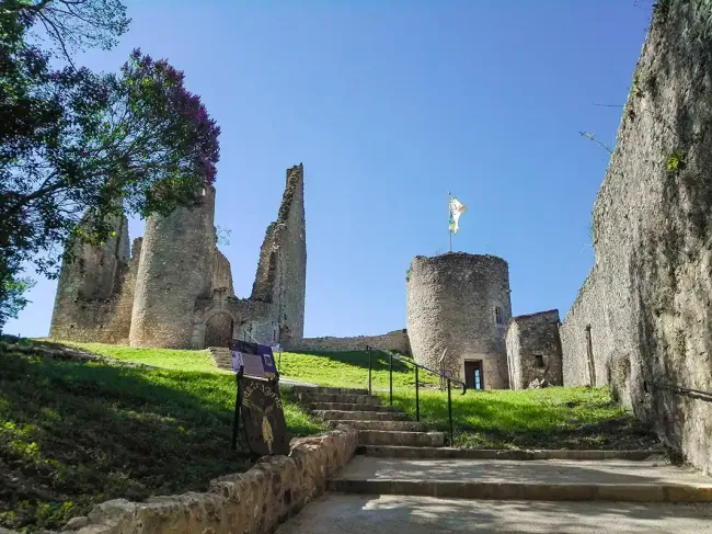 Forteresse d'Angle sur l'Anglin,entree de la Forteresse_Angles_JEP2017 ©SAS Deltour