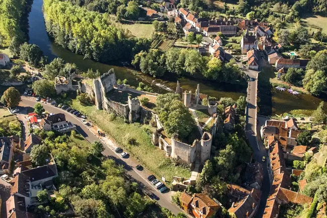 Forteresse d'Angle sur l'Anglin,vue aérienne forteresse ©SAS Deltour
