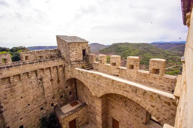 Château de Dio_Remparts ©Fleutiaux Bertrand
