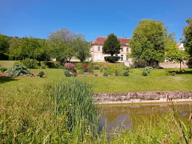Le jardin, le vivier et l’oratoire du Couvent des annonciades célestes © Anthony Koenig
