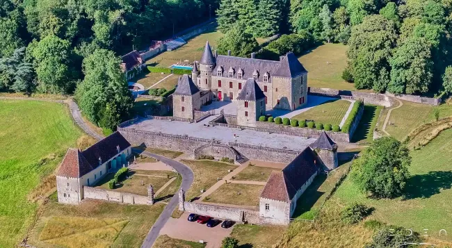 Chateau des Feugerets ©Eden drone Normandie