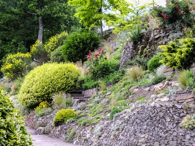 Jardins du Gué Grand talus ©Bernard Merlet