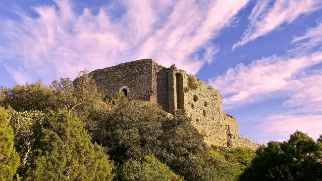 Chateau de Termes_La tête dans les nuages Chateau de Termes ©Hannes Ceulemans