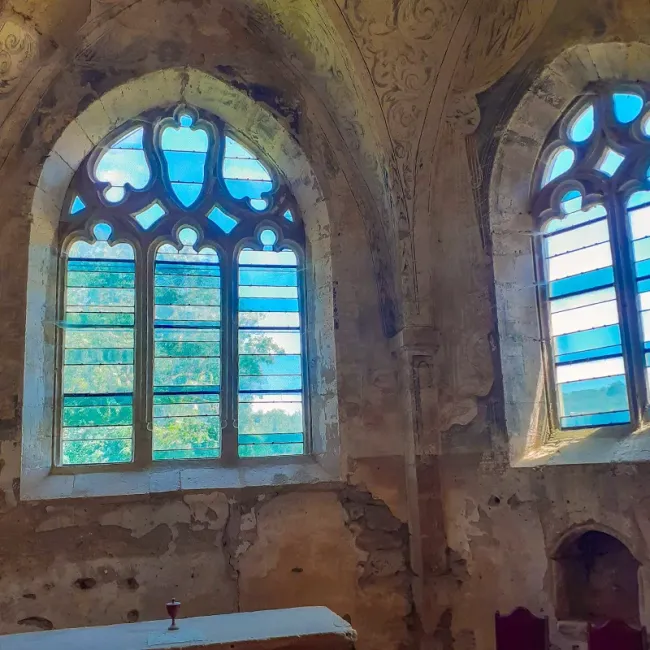 Fenêtre gothique de l’époque franciscaine du Prieuré de Charrière © Patrimoine Castelneuvois