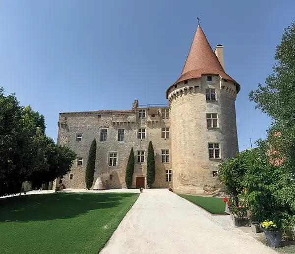 Façade du Château de Flamarens ©Mh Gadel