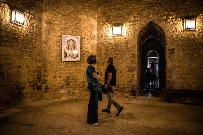 Salle des gardes de la Tour César de Provins © Lucie Page
