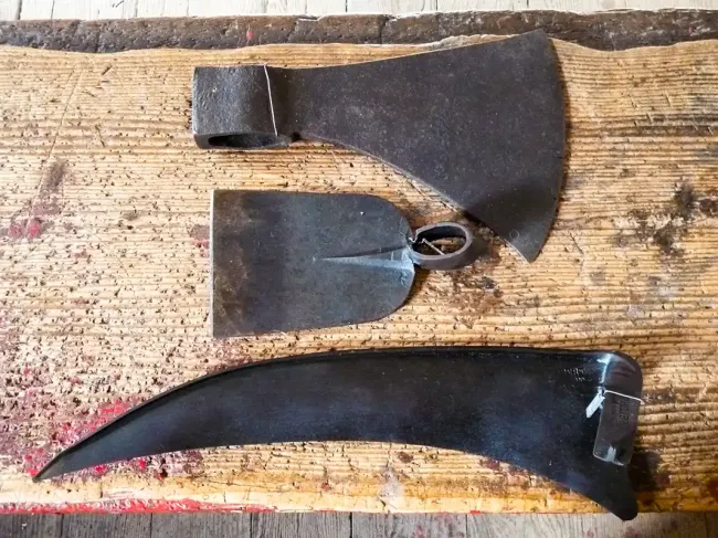 Exemple d'outils taillants au musée de la Taillanderie © Sylvain Debray