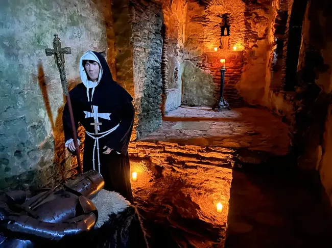 Chapelle pré-romane  du Château de Belcastel © Valérie Girard