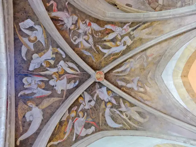Concert des anges sur la voûte de la chapelle Vieille de Souvigny © Grand Site Clunisien de Souvigny