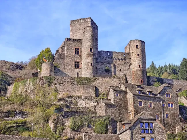 Château et le village de Belcastel © Eric Girard