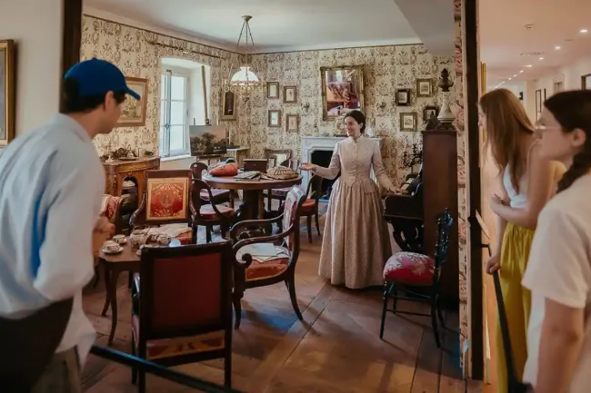 Manufacturiers dans les beaux appartements du château © Parc de Wesserling