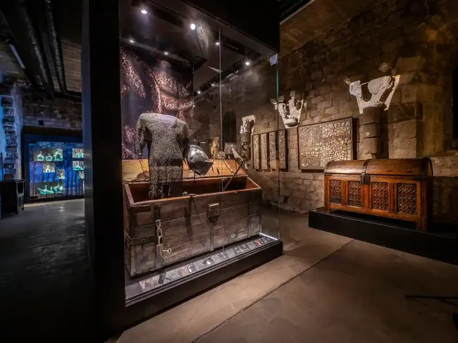 Salle des collections à la Forteresse de Penne © Jacques Sierpinski