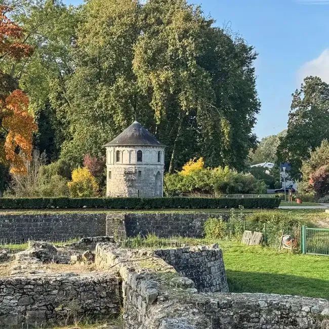 Barbacane du château de Montagu © P. Bourgueil - AHM