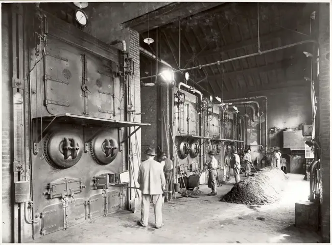 Intérieur de la chaufferie de l'atelier-musée Chapeau © Coll. Atelier-Musée du Chapeau