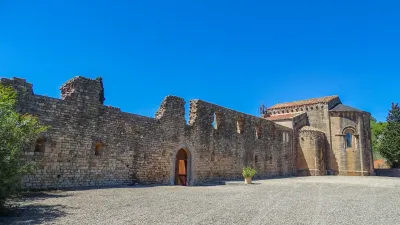 Visitez l'Abbaye de Fontcaude, dans l'Hérault, avec le Pass Patrimoine. ©Selmoval, CC BY-SA 4.0