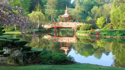 Visitez le Parc Floral d'Apremont, dans le Cher, avec le Pass Patrimoine. ©Parc floral d'Apremont-sur-Allier, CC BY-SA 4.0