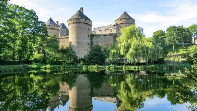 Visitez le Château de Lassay en Mayenne avec le Pass Patrimoine © Romain Bréget -  CC BY-SA 3.0 