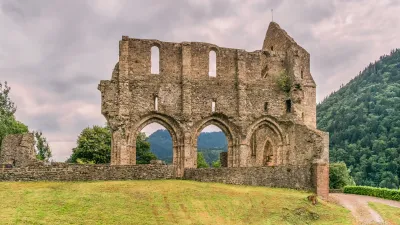 Visitez l'Abbaye d'Aulps en Haute-Savoie avec le Pass Patrimoine©Krzysztof Golik, CC BY SA 4.0