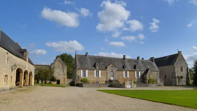 Abbaye Sainte Marie de Longues-sur-Mer à visiter en Normandie avec le Pass Patrimoine © ChBougui - CC BY-SA 4.0