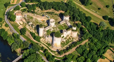 Visitez le Château du Coudray-Salbart, dans les Deux-Sèvres, avec le Pass Patrimoine. © Deux-Sèvres, Echiré, Château de Coudray-Salbart